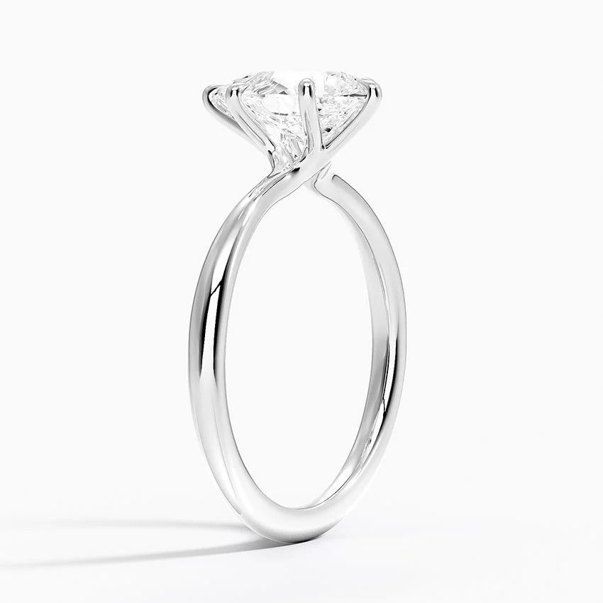 Каблучка з діамантом солітер Freesia Pear Cut